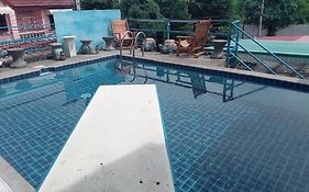 Ben & Lek Guesthouse
